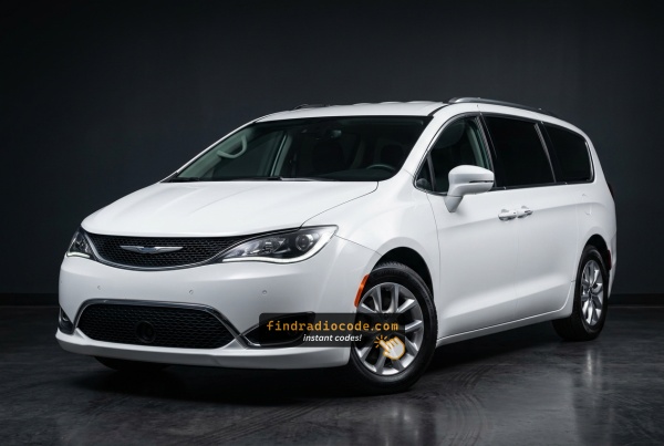 Chrysler Pacifica 2018 car photo